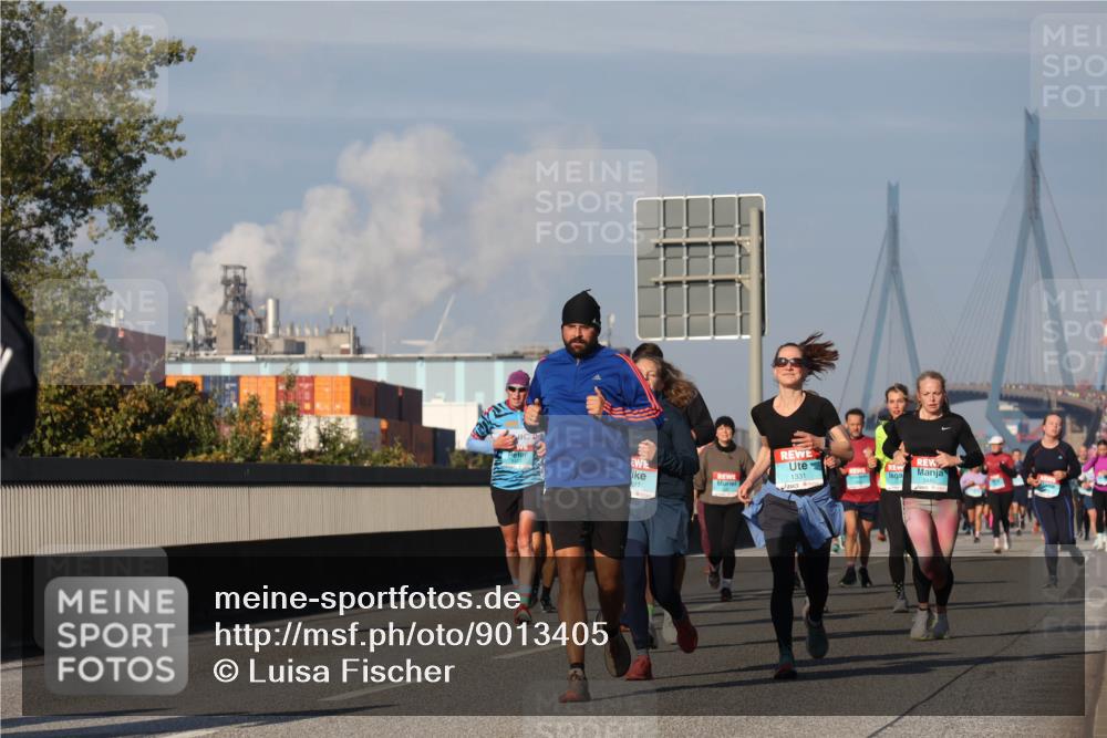 03.10.2025 - Köhlbrandbrückenlauf Luisa Fischer http://msf.ph/oto/9013405 03.10.2025 10:56:59 Position 3 1331, 827 meine-sportfotos.de