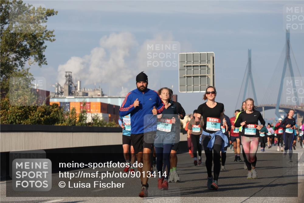 03.10.2025 - Köhlbrandbrückenlauf Luisa Fischer http://msf.ph/oto/9013414 03.10.2025 10:57:00 Position 3 3457, 1327, 1331 meine-sportfotos.de
