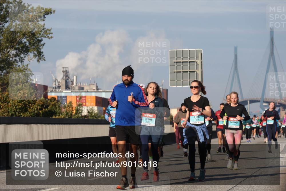 03.10.2025 - Köhlbrandbrückenlauf Luisa Fischer http://msf.ph/oto/9013418 03.10.2025 10:57:01 Position 3 1327, 1331 meine-sportfotos.de