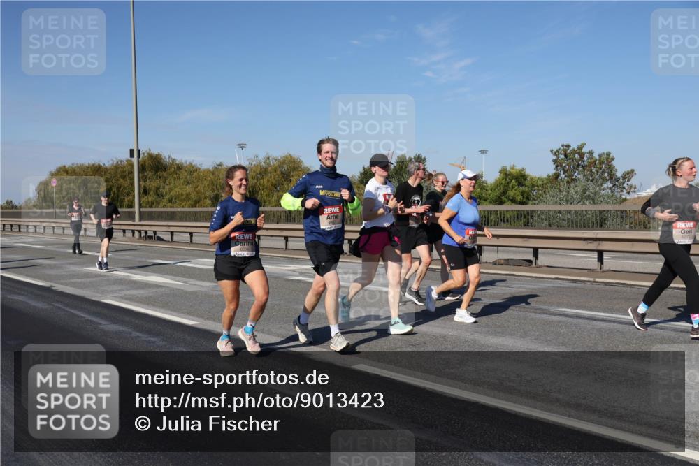 03.10.2025 - Köhlbrandbrückenlauf Julia Fischer http://msf.ph/oto/9013423 03.10.2025 13:06:16 Position 3  meine-sportfotos.de