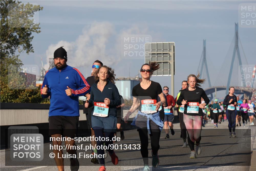 03.10.2025 - Köhlbrandbrückenlauf Luisa Fischer http://msf.ph/oto/9013433 03.10.2025 10:57:02 Position 3 1327, 1331, 3445 meine-sportfotos.de