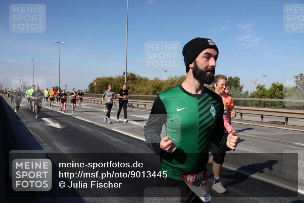 03.10.2025 - Köhlbrandbrückenlauf Julia Fischer http://msf.ph/oto/9013445 03.10.2025 13:06:21 Position 3  meine-sportfotos.de