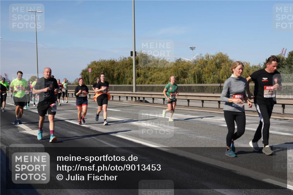 03.10.2025 - Köhlbrandbrückenlauf Julia Fischer http://msf.ph/oto/9013453 03.10.2025 13:06:23 Position 3  meine-sportfotos.de