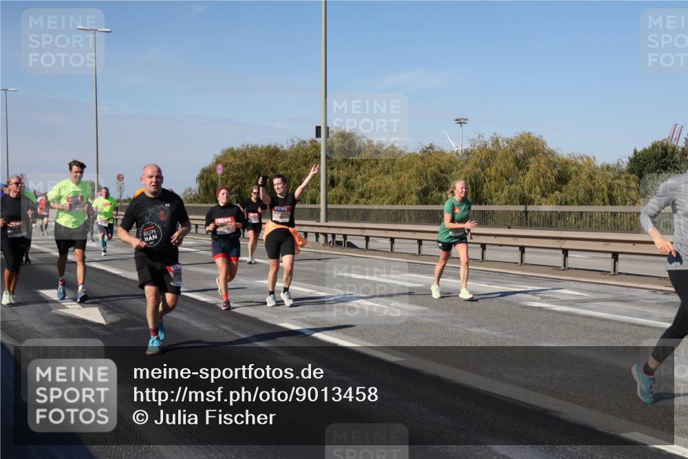 03.10.2025 - Köhlbrandbrückenlauf Julia Fischer http://msf.ph/oto/9013458 03.10.2025 13:06:24 Position 3  meine-sportfotos.de
