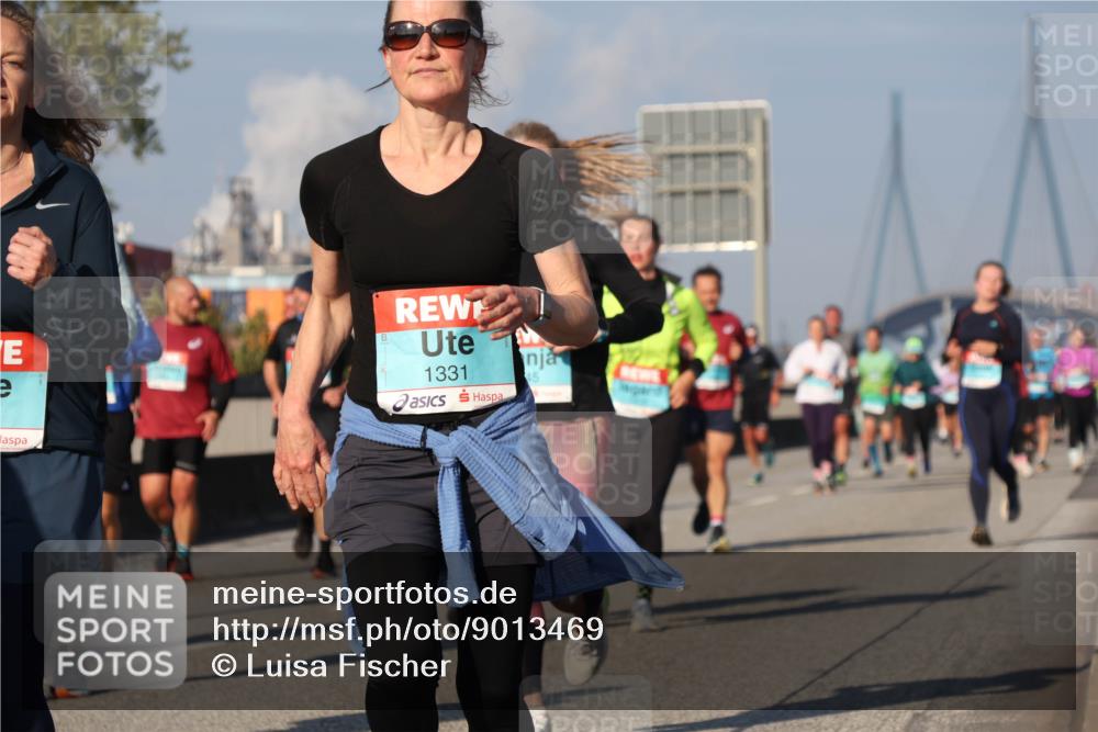 03.10.2025 - Köhlbrandbrückenlauf Luisa Fischer http://msf.ph/oto/9013469 03.10.2025 10:57:06 Position 3 1331, 45 meine-sportfotos.de