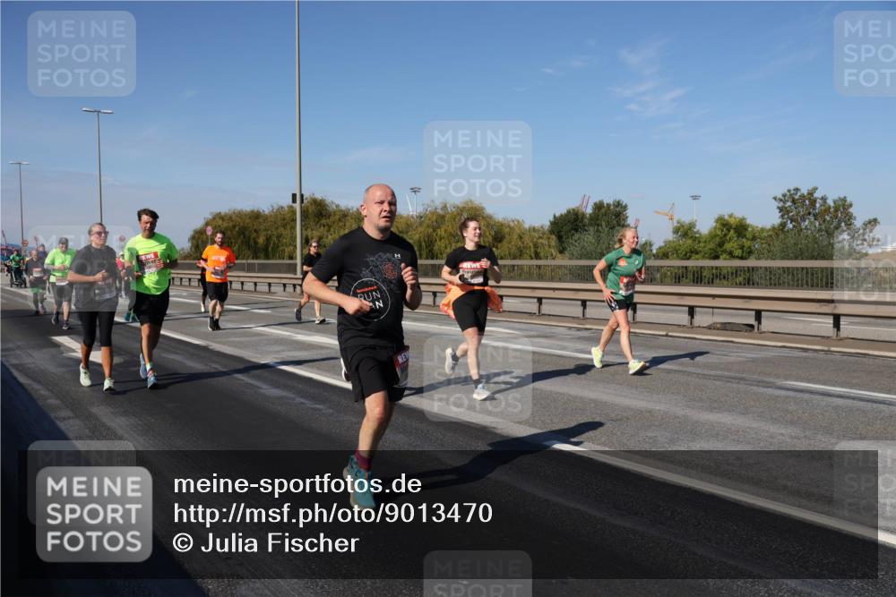 03.10.2025 - Köhlbrandbrückenlauf Julia Fischer http://msf.ph/oto/9013470 03.10.2025 13:06:26 Position 3  meine-sportfotos.de