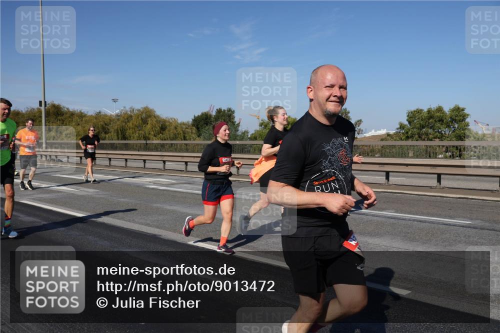 03.10.2025 - Köhlbrandbrückenlauf Julia Fischer http://msf.ph/oto/9013472 03.10.2025 13:06:27 Position 3  meine-sportfotos.de