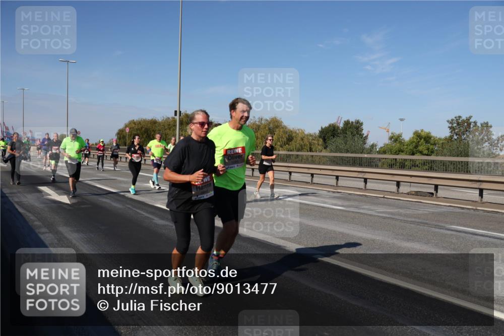 03.10.2025 - Köhlbrandbrückenlauf Julia Fischer http://msf.ph/oto/9013477 03.10.2025 13:06:28 Position 3 4943 meine-sportfotos.de