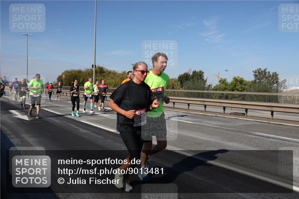 03.10.2025 - Köhlbrandbrückenlauf Julia Fischer http://msf.ph/oto/9013481 03.10.2025 13:06:28 Position 3 4943 meine-sportfotos.de