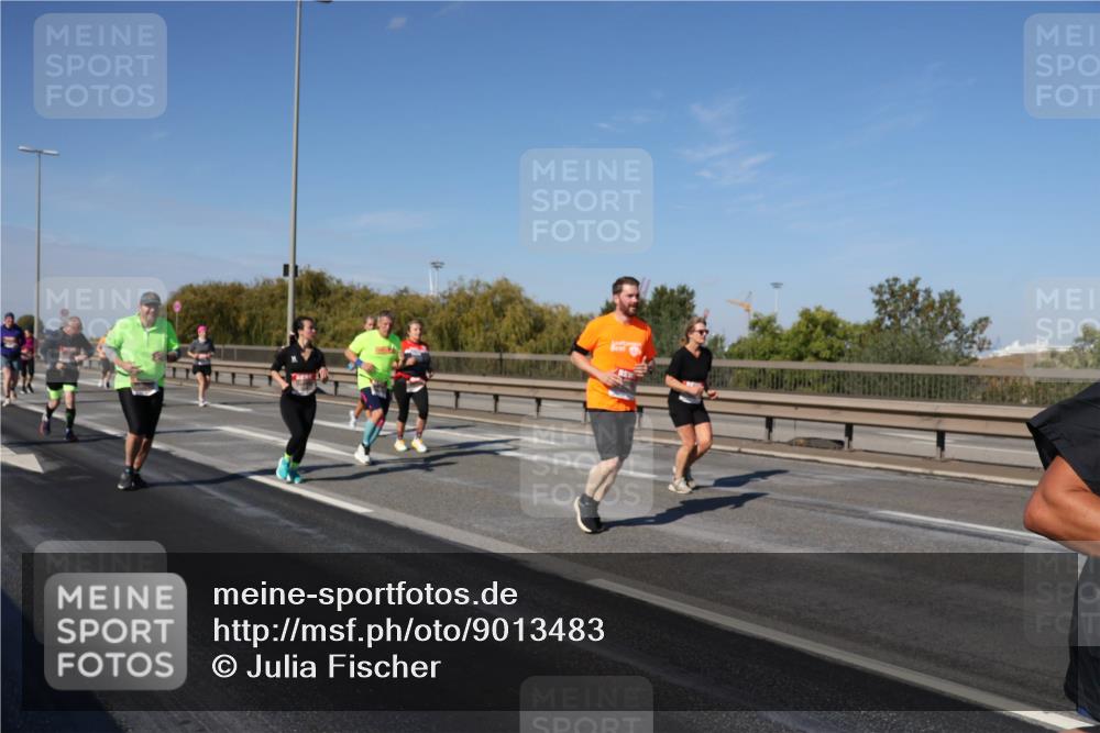 03.10.2025 - Köhlbrandbrückenlauf Julia Fischer http://msf.ph/oto/9013483 03.10.2025 13:06:29 Position 3  meine-sportfotos.de