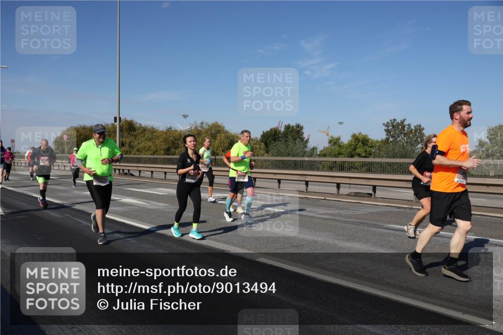 03.10.2025 - Köhlbrandbrückenlauf Julia Fischer http://msf.ph/oto/9013494 03.10.2025 13:06:30 Position 3  meine-sportfotos.de
