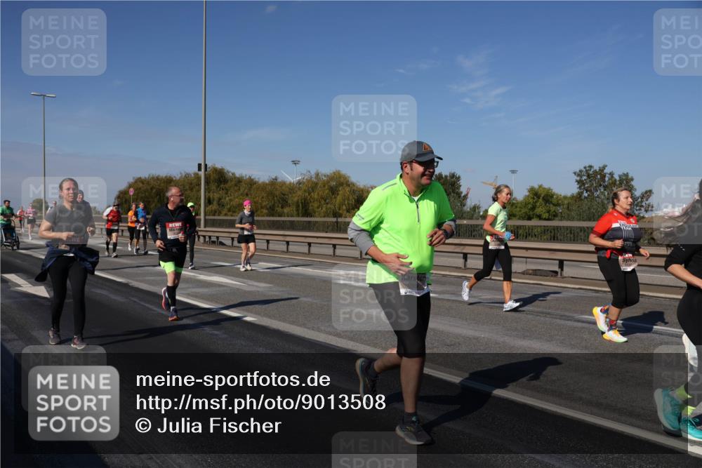 03.10.2025 - Köhlbrandbrückenlauf Julia Fischer http://msf.ph/oto/9013508 03.10.2025 13:06:32 Position 3  meine-sportfotos.de