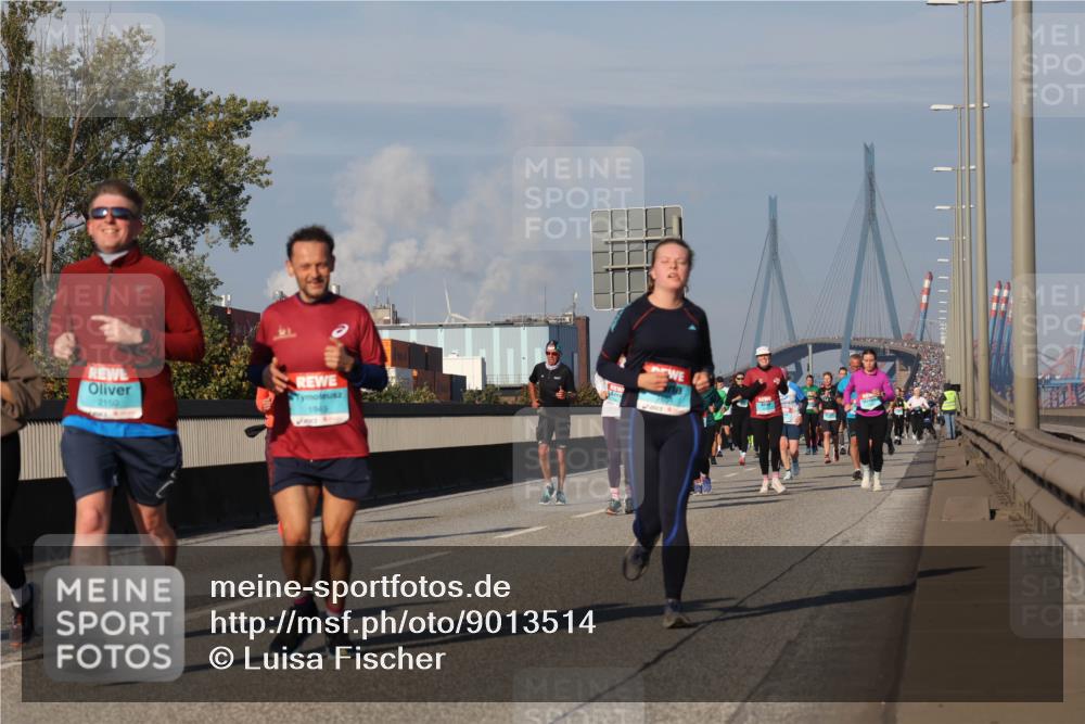 03.10.2025 - Köhlbrandbrückenlauf Luisa Fischer http://msf.ph/oto/9013514 03.10.2025 10:57:11 Position 3 2150, 1945 meine-sportfotos.de