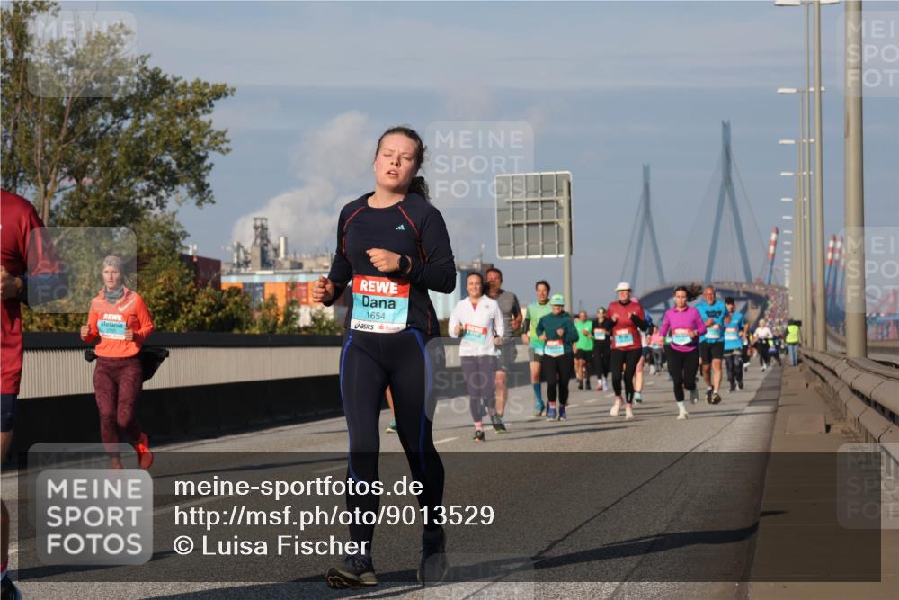 03.10.2025 - Köhlbrandbrückenlauf Luisa Fischer http://msf.ph/oto/9013529 03.10.2025 10:57:13 Position 3 1654 meine-sportfotos.de