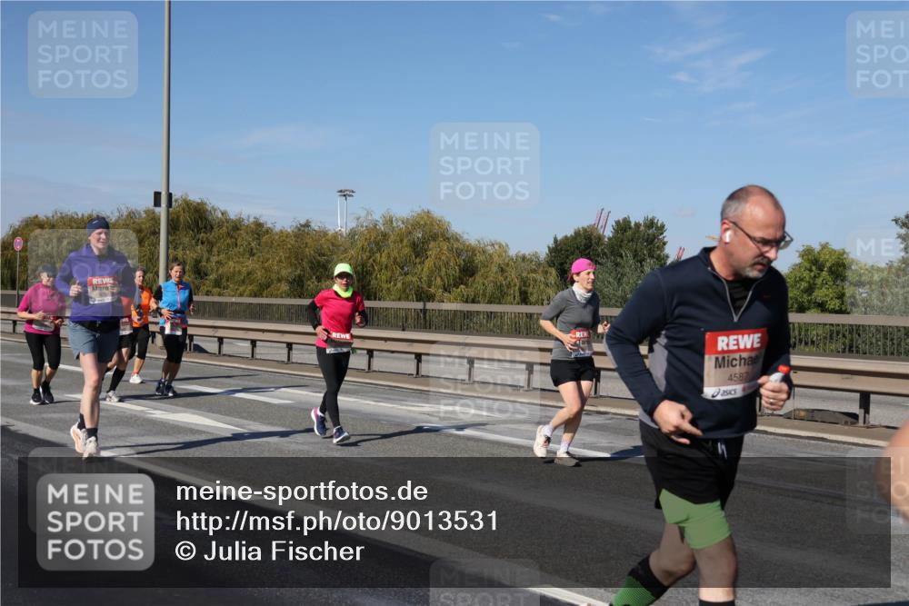 03.10.2025 - Köhlbrandbrückenlauf Julia Fischer http://msf.ph/oto/9013531 03.10.2025 13:06:34 Position 3 4587 meine-sportfotos.de