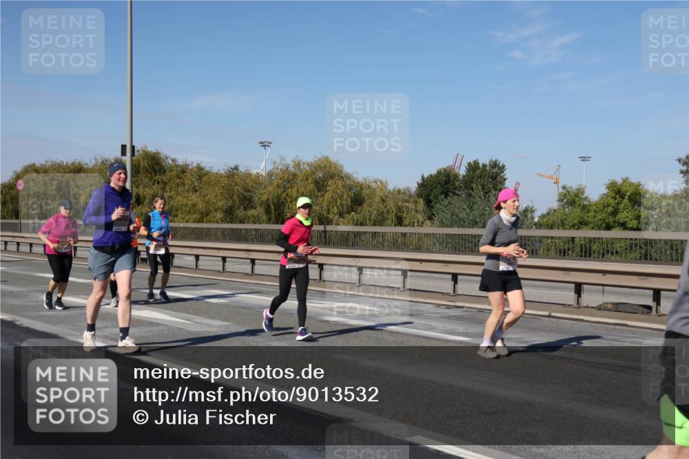 03.10.2025 - Köhlbrandbrückenlauf Julia Fischer http://msf.ph/oto/9013532 03.10.2025 13:06:35 Position 3  meine-sportfotos.de