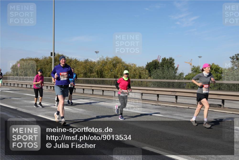 03.10.2025 - Köhlbrandbrückenlauf Julia Fischer http://msf.ph/oto/9013534 03.10.2025 13:06:35 Position 3  meine-sportfotos.de