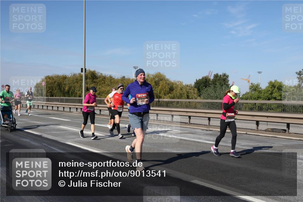 03.10.2025 - Köhlbrandbrückenlauf Julia Fischer http://msf.ph/oto/9013541 03.10.2025 13:06:36 Position 3  meine-sportfotos.de