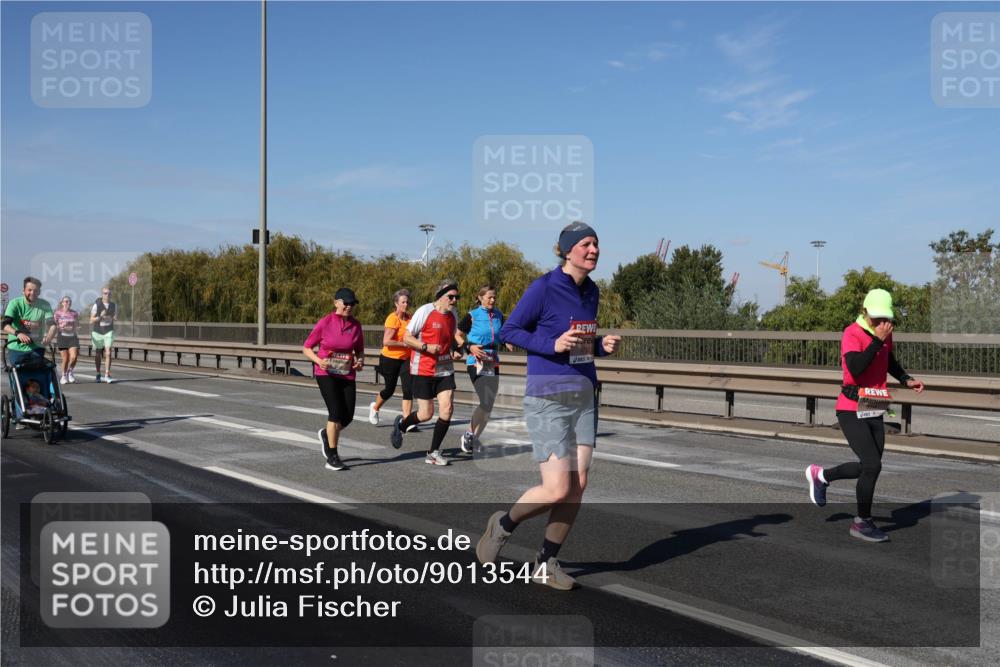 03.10.2025 - Köhlbrandbrückenlauf Julia Fischer http://msf.ph/oto/9013544 03.10.2025 13:06:36 Position 3  meine-sportfotos.de