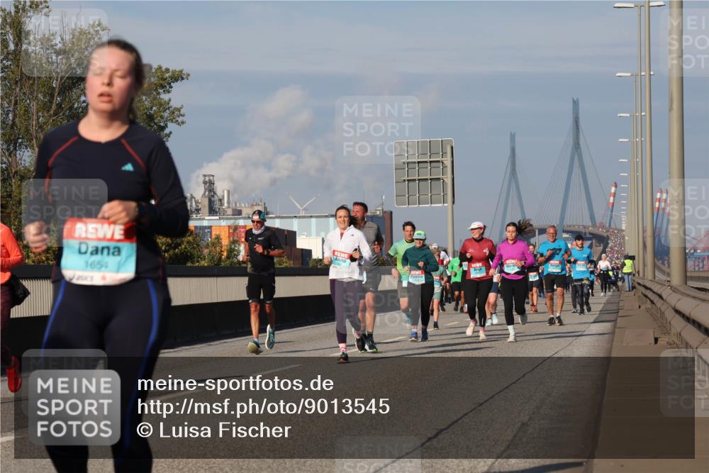 03.10.2025 - Köhlbrandbrückenlauf Luisa Fischer http://msf.ph/oto/9013545 03.10.2025 10:57:14 Position 3 1654 meine-sportfotos.de