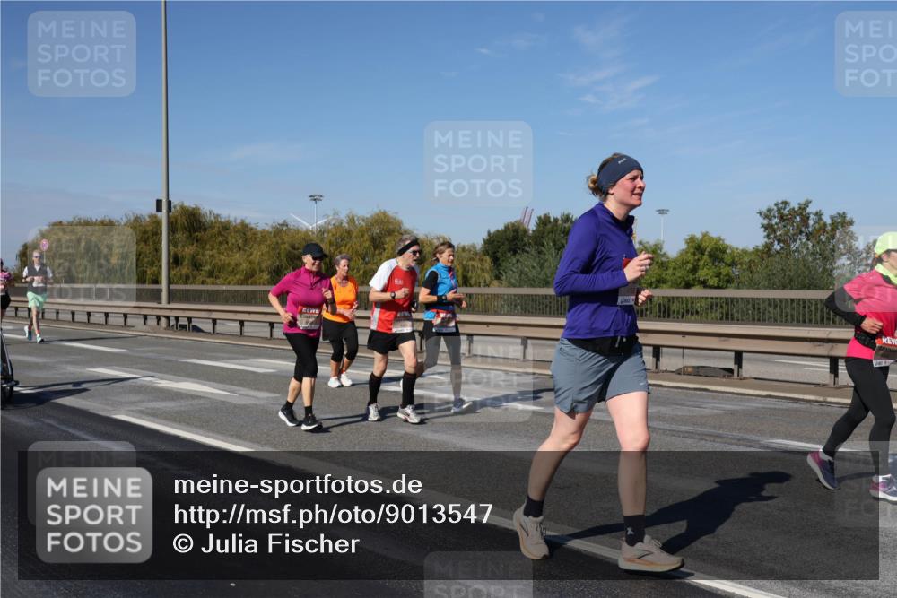 03.10.2025 - Köhlbrandbrückenlauf Julia Fischer http://msf.ph/oto/9013547 03.10.2025 13:06:37 Position 3  meine-sportfotos.de