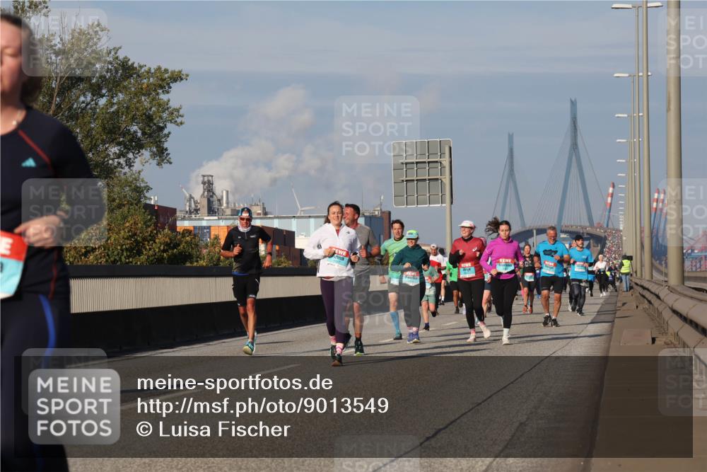 03.10.2025 - Köhlbrandbrückenlauf Luisa Fischer http://msf.ph/oto/9013549 03.10.2025 10:57:14 Position 3  meine-sportfotos.de