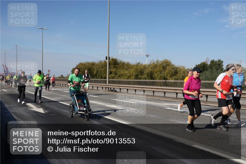 03.10.2025 - Köhlbrandbrückenlauf Julia Fischer http://msf.ph/oto/9013553 03.10.2025 13:06:38 Position 3  meine-sportfotos.de