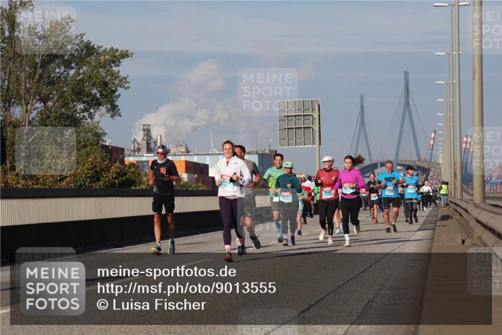 03.10.2025 - Köhlbrandbrückenlauf Luisa Fischer http://msf.ph/oto/9013555 03.10.2025 10:57:15 Position 3  meine-sportfotos.de