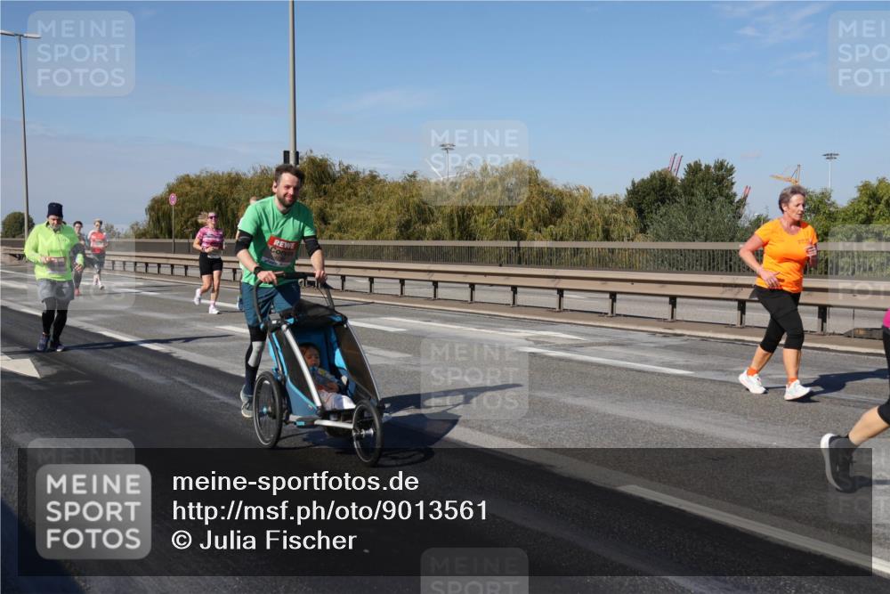 03.10.2025 - Köhlbrandbrückenlauf Julia Fischer http://msf.ph/oto/9013561 03.10.2025 13:06:39 Position 3  meine-sportfotos.de