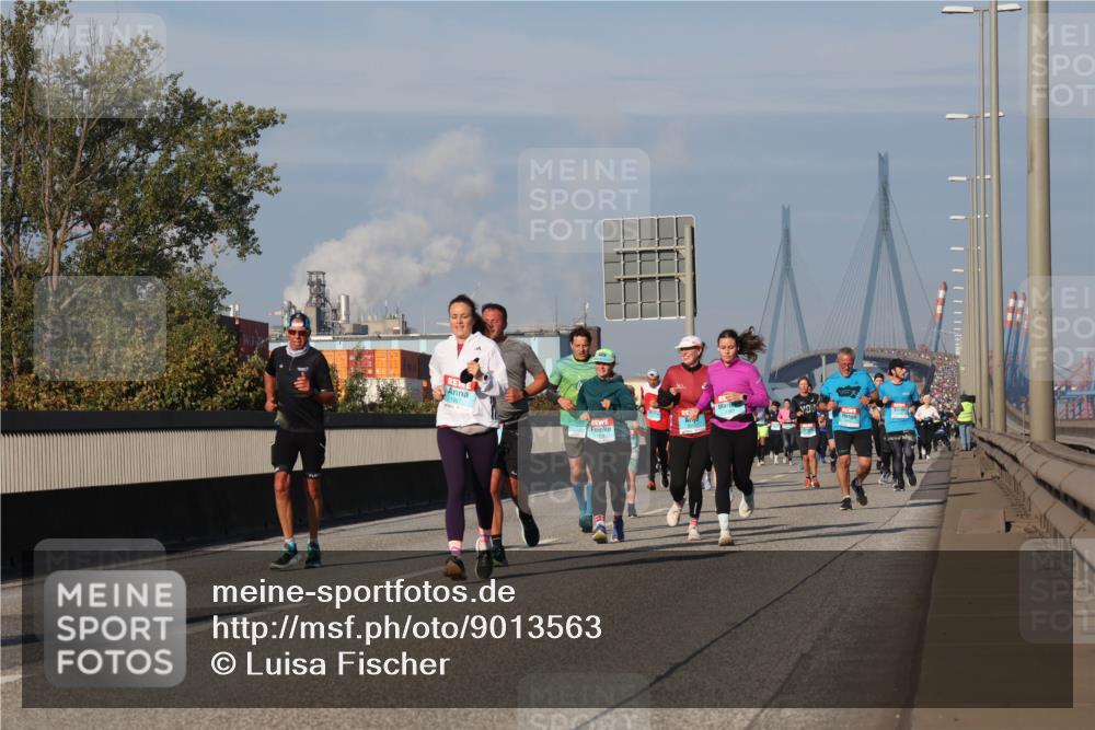 03.10.2025 - Köhlbrandbrückenlauf Luisa Fischer http://msf.ph/oto/9013563 03.10.2025 10:57:15 Position 3  meine-sportfotos.de