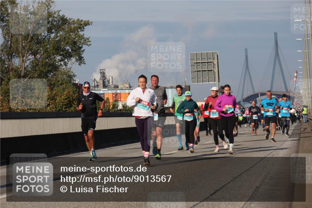 03.10.2025 - Köhlbrandbrückenlauf Luisa Fischer http://msf.ph/oto/9013567 03.10.2025 10:57:16 Position 3  meine-sportfotos.de