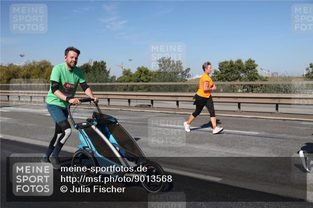 03.10.2025 - Köhlbrandbrückenlauf Julia Fischer http://msf.ph/oto/9013568 03.10.2025 13:06:40 Position 3  meine-sportfotos.de