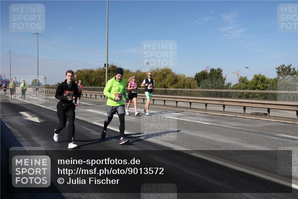 03.10.2025 - Köhlbrandbrückenlauf Julia Fischer http://msf.ph/oto/9013572 03.10.2025 13:06:41 Position 3  meine-sportfotos.de