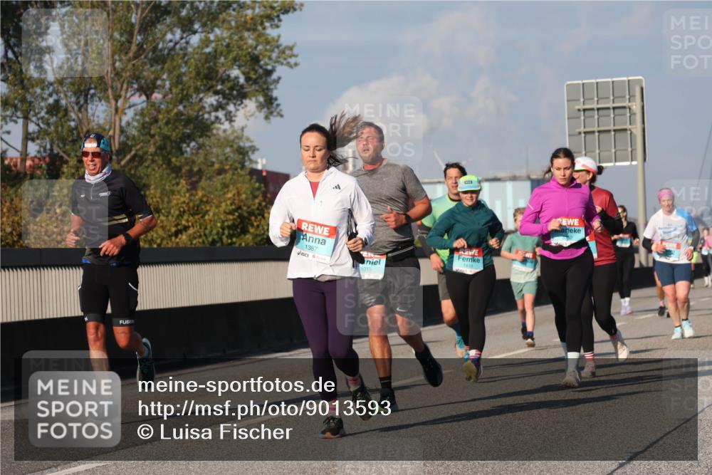 03.10.2025 - Köhlbrandbrückenlauf Luisa Fischer http://msf.ph/oto/9013593 03.10.2025 10:57:18 Position 3 1387, 1418, 1015 meine-sportfotos.de