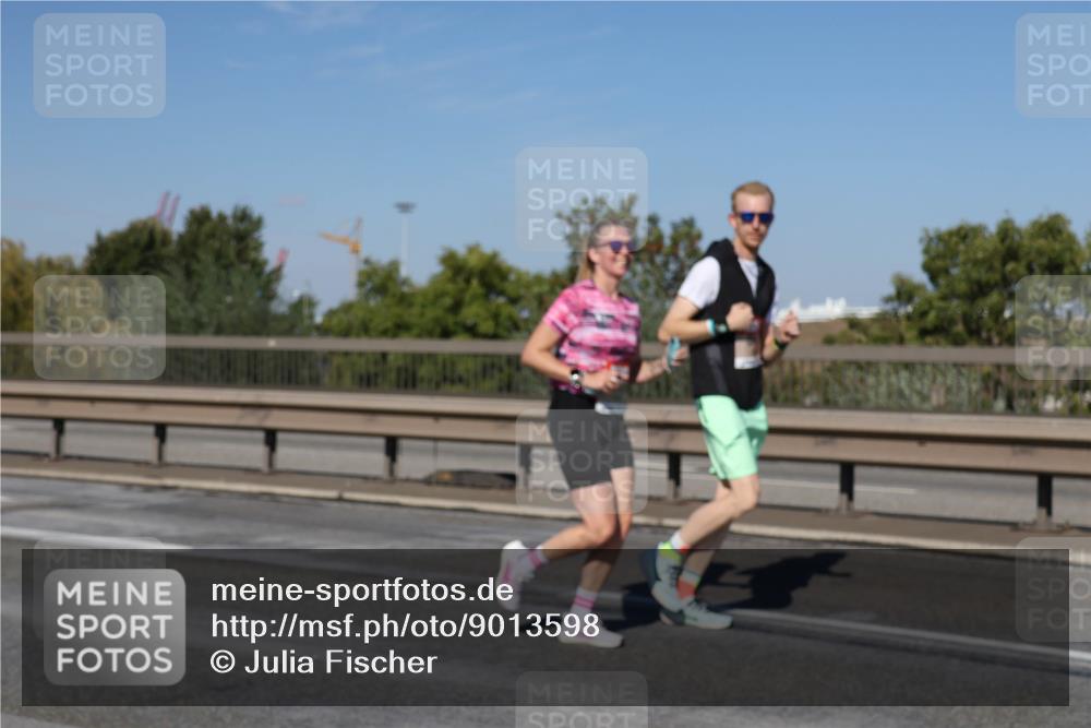03.10.2025 - Köhlbrandbrückenlauf Julia Fischer http://msf.ph/oto/9013598 03.10.2025 13:06:44 Position 3  meine-sportfotos.de
