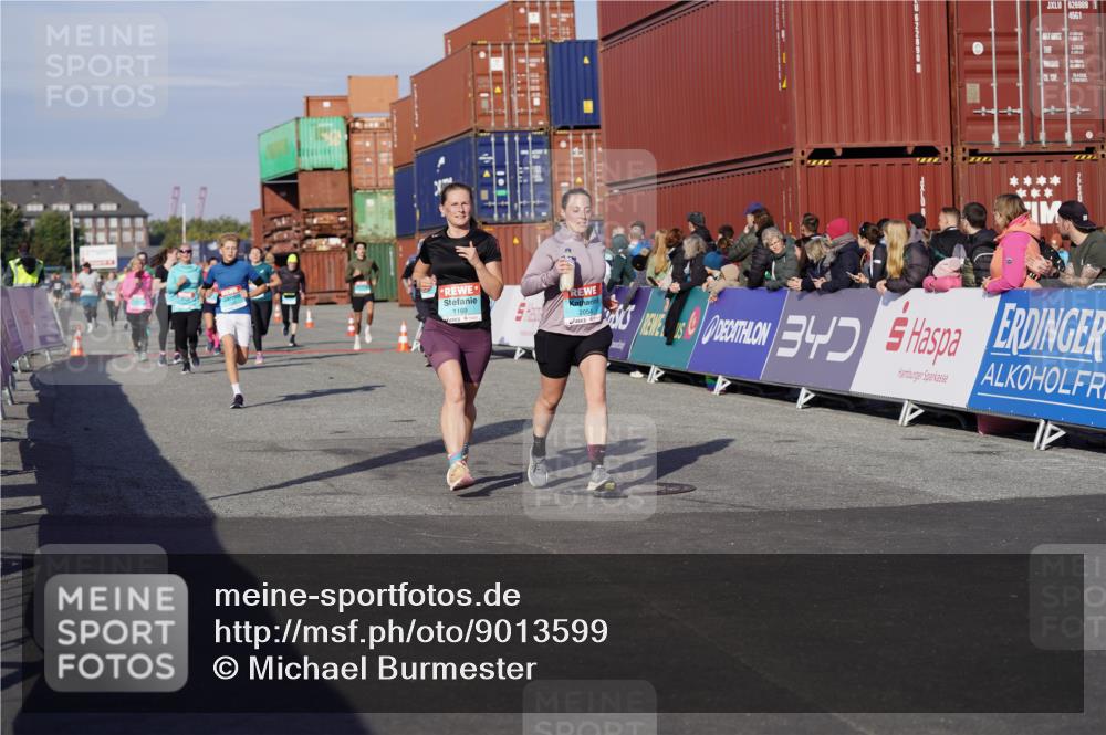 03.10.2025 - Köhlbrandbrückenlauf Michael Burmester http://msf.ph/oto/9013599 03.10.2025 10:13:52 Ziel 1169, 1267, 1272, 1460, 1514, 1515, 1848, 2054, 2093, 3126, 3244, 3372, 3392, 3724, 3735, 3761 meine-sportfotos.de