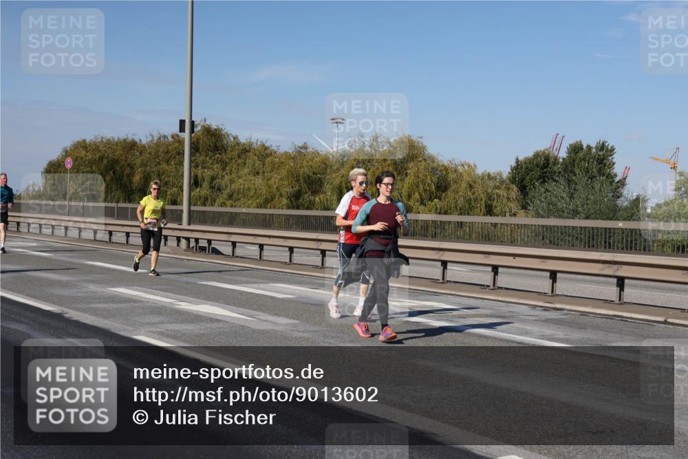 03.10.2025 - Köhlbrandbrückenlauf Julia Fischer http://msf.ph/oto/9013602 03.10.2025 13:06:45 Position 3  meine-sportfotos.de