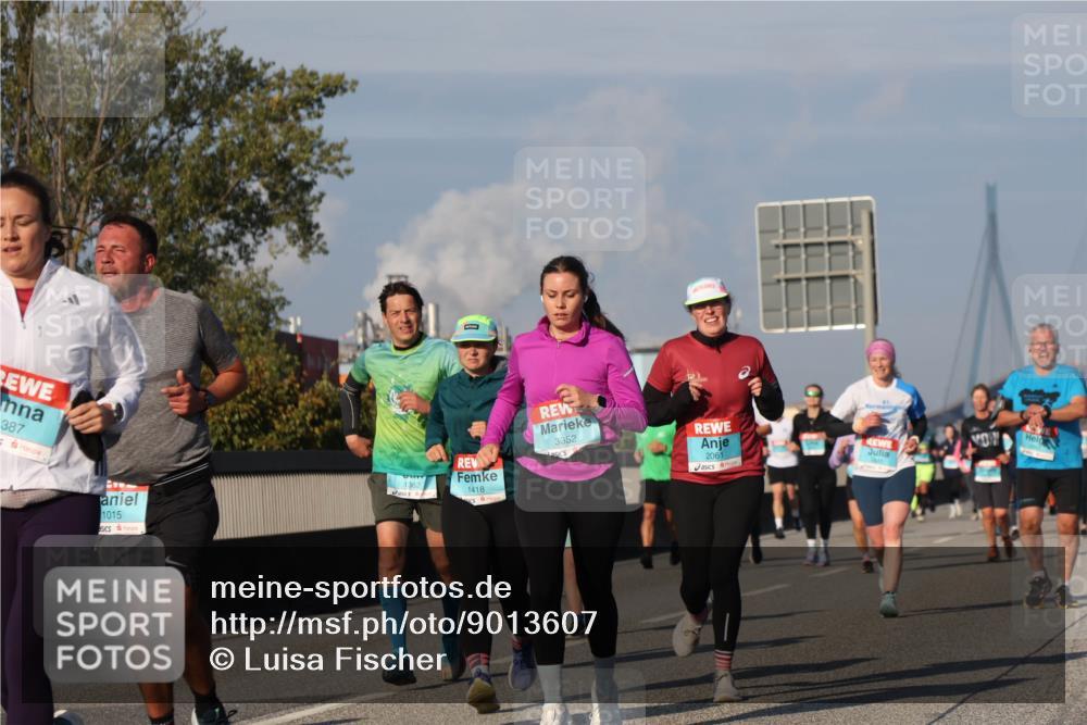 03.10.2025 - Köhlbrandbrückenlauf Luisa Fischer http://msf.ph/oto/9013607 03.10.2025 10:57:19 Position 3 387, 1015, 1362, 3352, 2061, 1418 meine-sportfotos.de