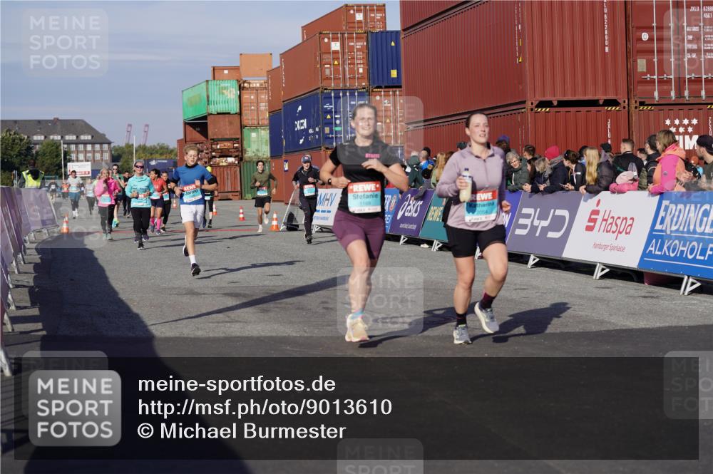 03.10.2025 - Köhlbrandbrückenlauf Michael Burmester http://msf.ph/oto/9013610 03.10.2025 10:13:53 Ziel 1169, 1272, 1460, 1514, 1515, 1848, 2054, 3126, 3372, 3724, 3735, 3761, 3793 meine-sportfotos.de