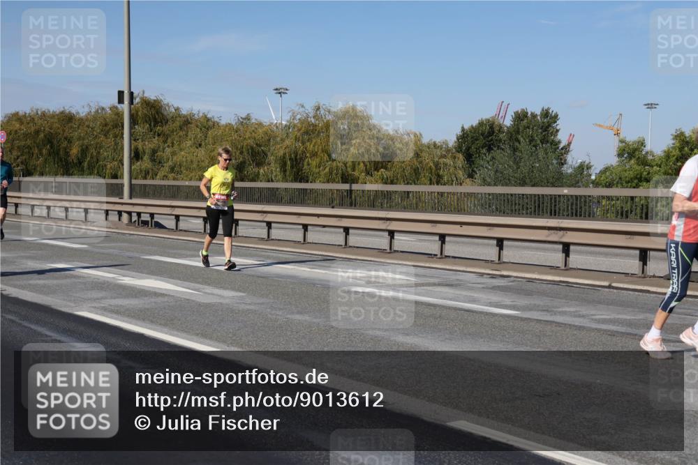03.10.2025 - Köhlbrandbrückenlauf Julia Fischer http://msf.ph/oto/9013612 03.10.2025 13:06:47 Position 3  meine-sportfotos.de
