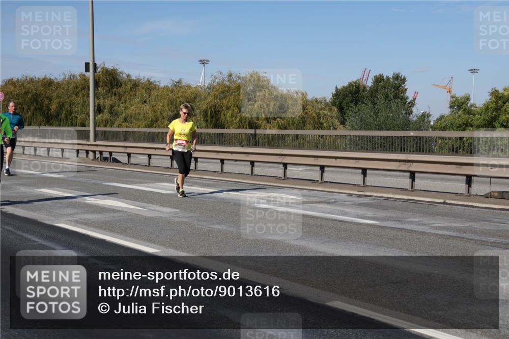 03.10.2025 - Köhlbrandbrückenlauf Julia Fischer http://msf.ph/oto/9013616 03.10.2025 13:06:48 Position 3  meine-sportfotos.de