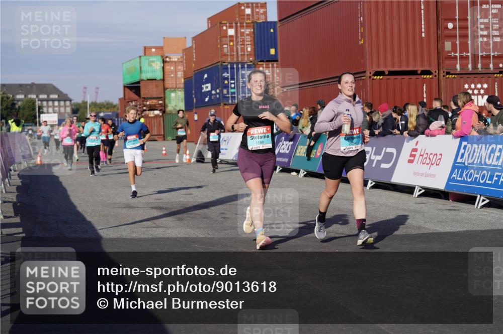 03.10.2025 - Köhlbrandbrückenlauf Michael Burmester http://msf.ph/oto/9013618 03.10.2025 10:13:53 Ziel 1169, 1272, 1460, 1514, 1515, 1848, 2054, 3126, 3372, 3724, 3735, 3761, 3793 meine-sportfotos.de