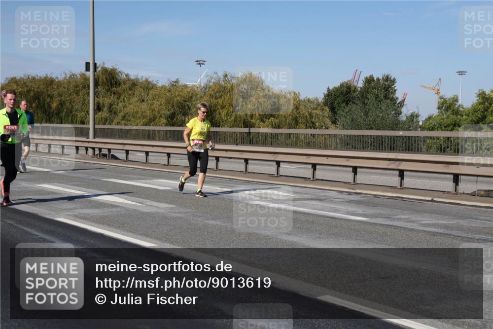 03.10.2025 - Köhlbrandbrückenlauf Julia Fischer http://msf.ph/oto/9013619 03.10.2025 13:06:48 Position 3  meine-sportfotos.de