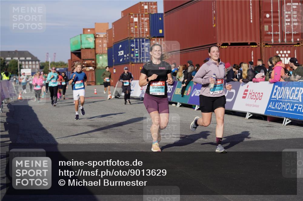 03.10.2025 - Köhlbrandbrückenlauf Michael Burmester http://msf.ph/oto/9013629 03.10.2025 10:13:53 Ziel 1169, 1272, 1460, 1514, 1515, 1848, 2054, 3126, 3372, 3724, 3735, 3761, 3793 meine-sportfotos.de