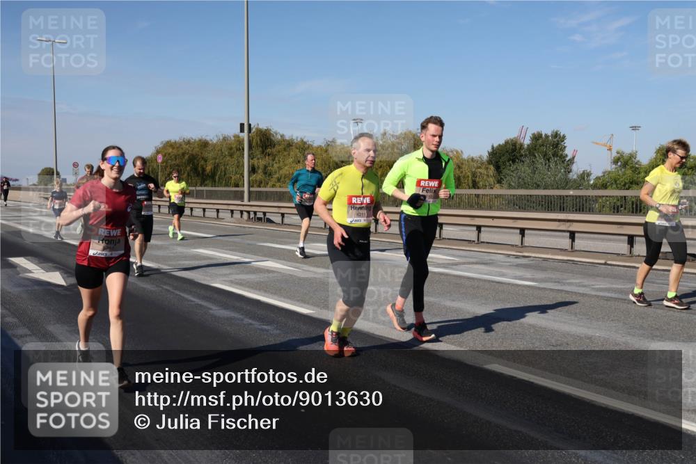 03.10.2025 - Köhlbrandbrückenlauf Julia Fischer http://msf.ph/oto/9013630 03.10.2025 13:06:51 Position 3 5781, 6211 meine-sportfotos.de
