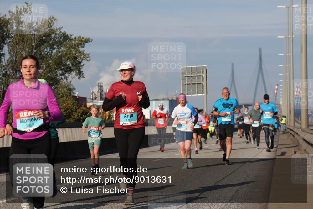 03.10.2025 - Köhlbrandbrückenlauf Luisa Fischer http://msf.ph/oto/9013631 03.10.2025 10:57:21 Position 3 3352, 2061, 41 meine-sportfotos.de