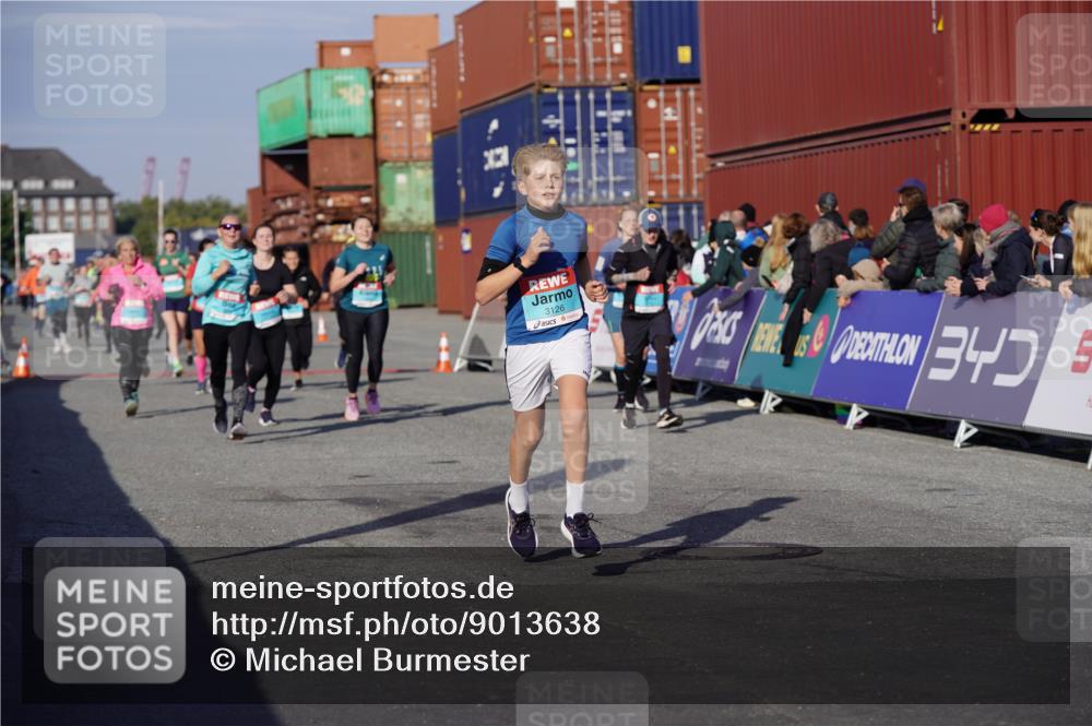 03.10.2025 - Köhlbrandbrückenlauf Michael Burmester http://msf.ph/oto/9013638 03.10.2025 10:13:54 Ziel 1169, 1431, 1460, 1514, 1515, 1738, 1848, 2054, 2122, 3126, 3372, 3724, 3735, 3761, 3793 meine-sportfotos.de