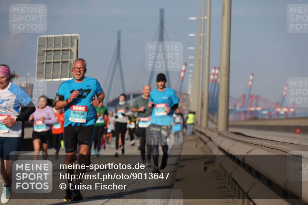 03.10.2025 - Köhlbrandbrückenlauf Luisa Fischer http://msf.ph/oto/9013647 03.10.2025 10:57:23 Position 3  meine-sportfotos.de