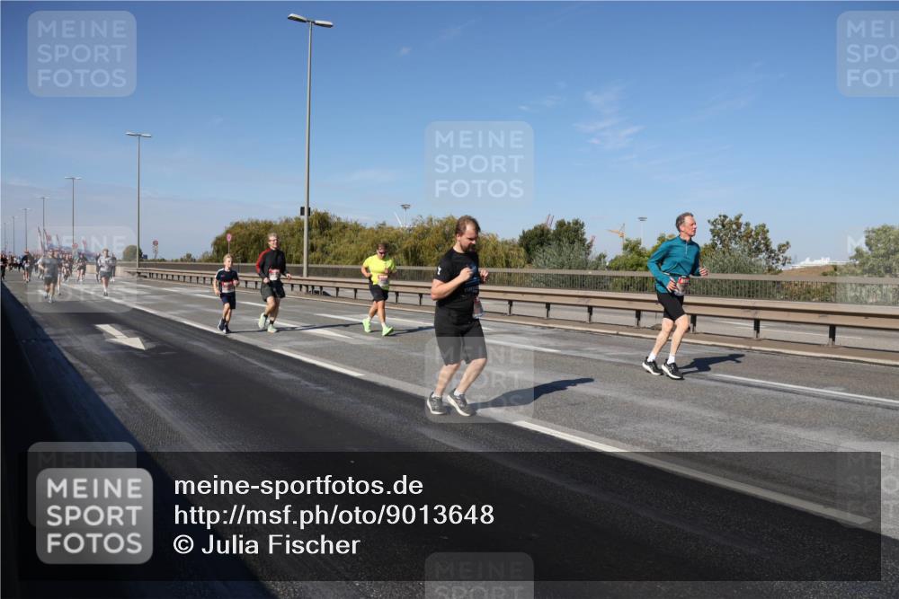03.10.2025 - Köhlbrandbrückenlauf Julia Fischer http://msf.ph/oto/9013648 03.10.2025 13:06:54 Position 3  meine-sportfotos.de