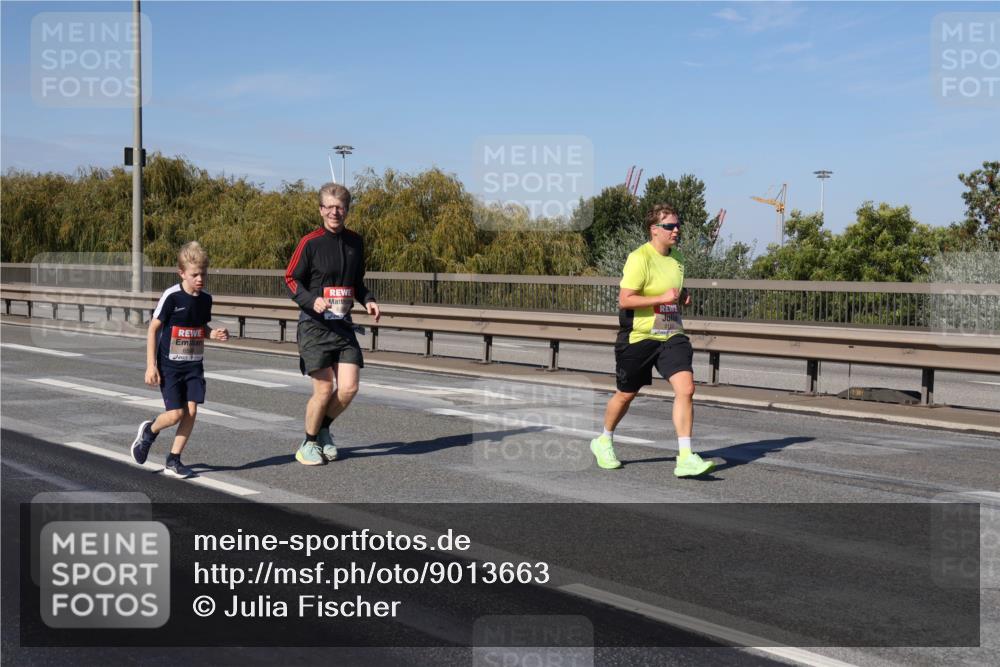 03.10.2025 - Köhlbrandbrückenlauf Julia Fischer http://msf.ph/oto/9013663 03.10.2025 13:06:56 Position 3  meine-sportfotos.de
